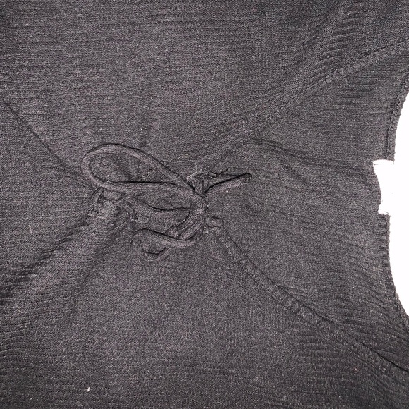 cute long sleeve black top !! - Picture 2 of 2